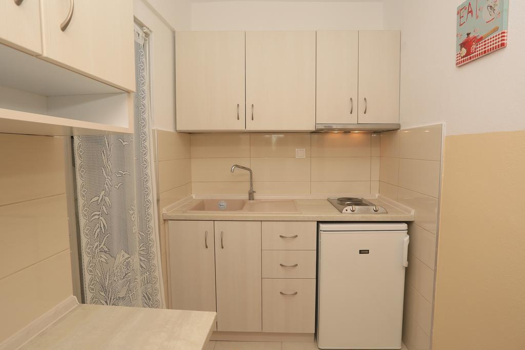 Kastoria Hotel Apartments Chaniotis Extérieur photo
