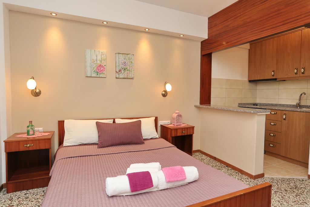 Kastoria Hotel Apartments Chaniotis Extérieur photo
